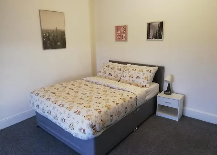 Green Lodge-Room-18