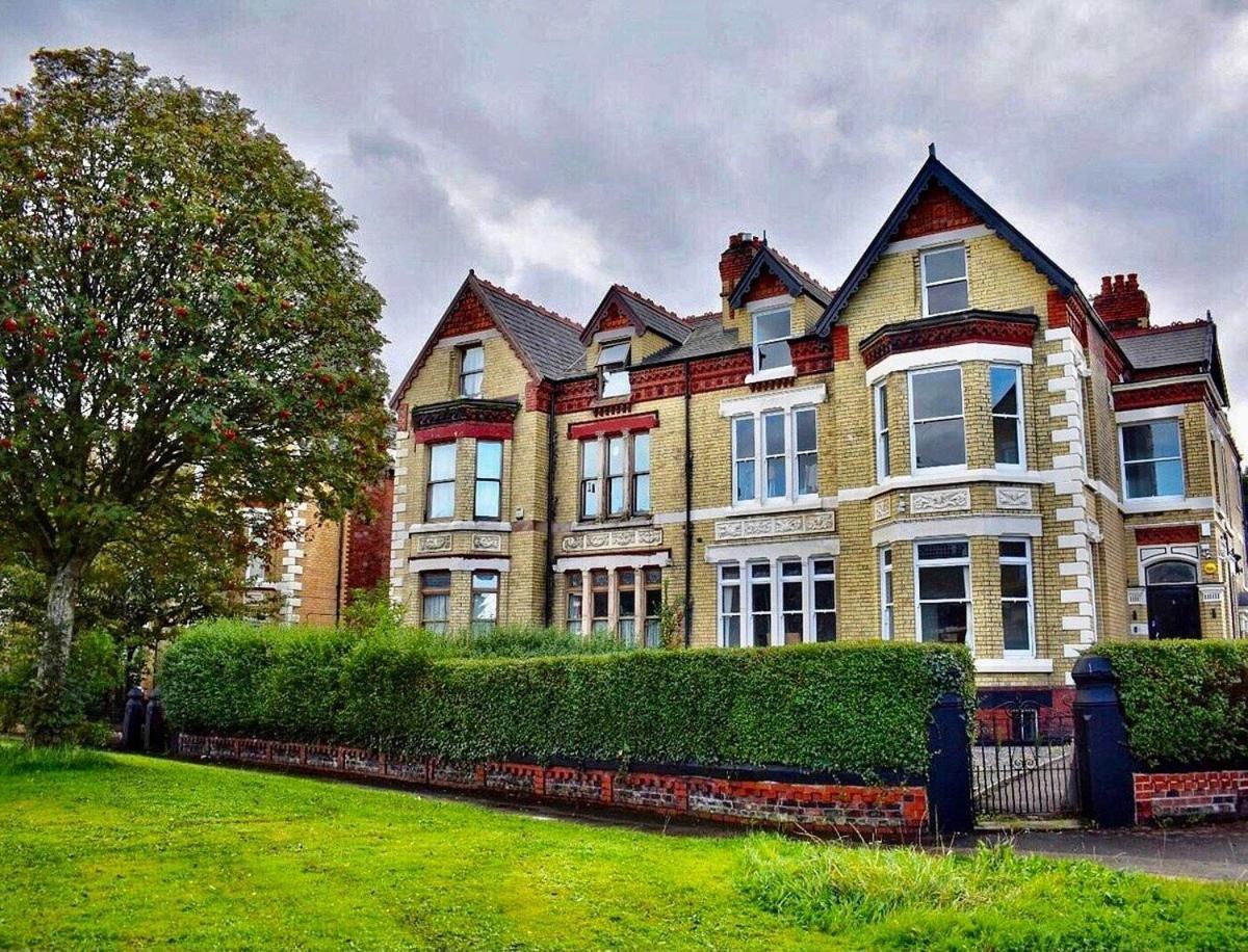 Lodge-room-18 Bed & Breakfast Liverpool